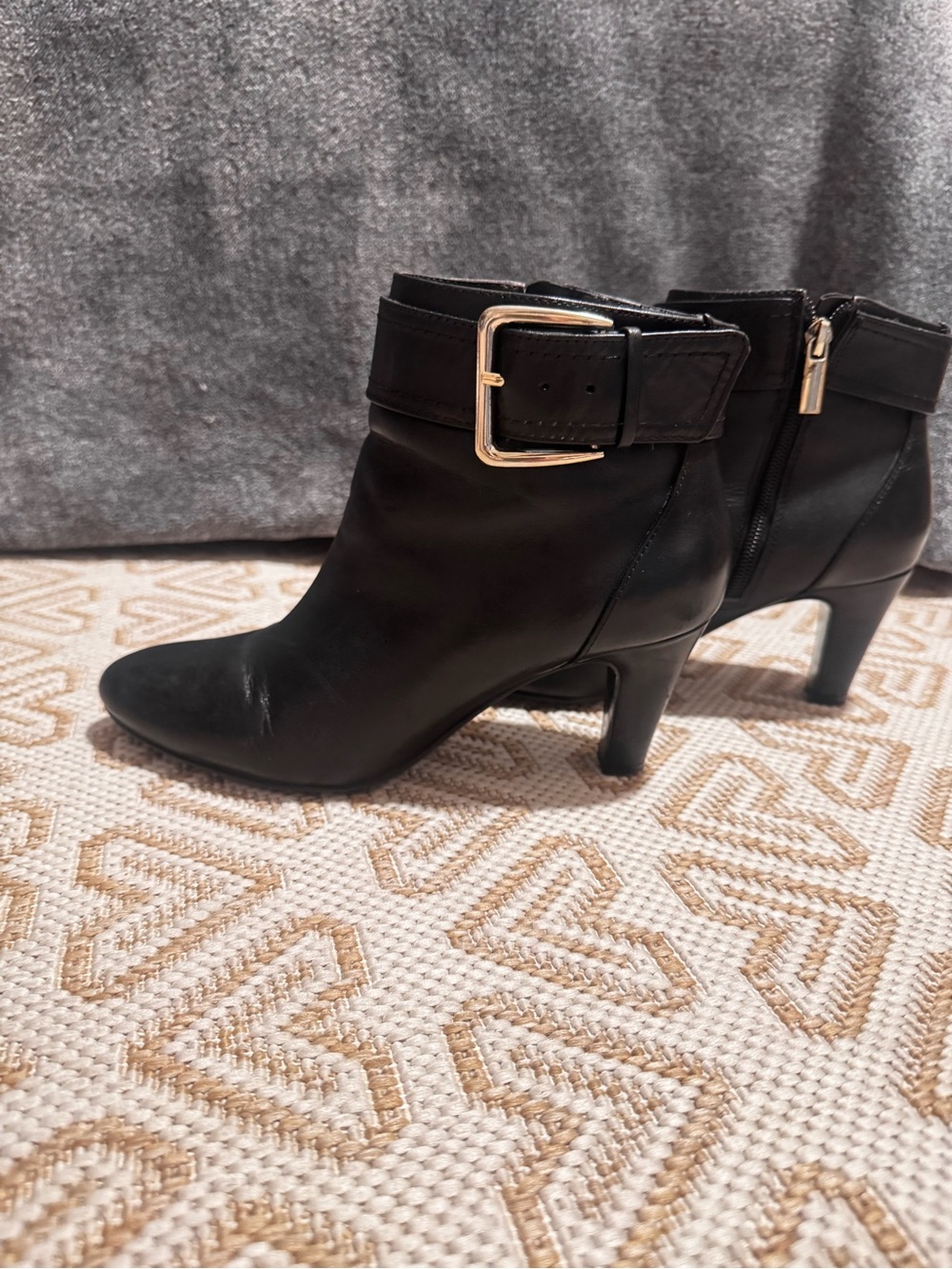 Bandolino Black Leather Boots Size 6.5